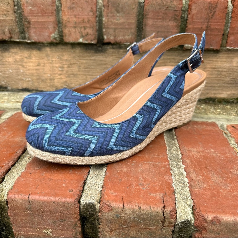 Vionic "Coralina" Blue Chevron Print Slingback Espadrille Wedge Sandals US 10 - Picture 10 of 15